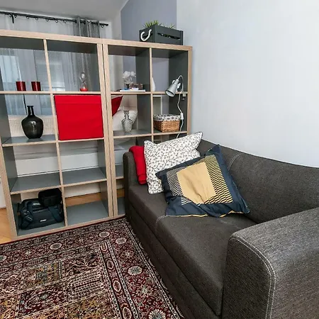 Apartment Lovely In